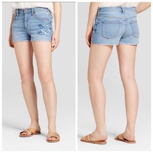 Universal Thread Floral Embroidered Mid Rise Denim Jean Shorts